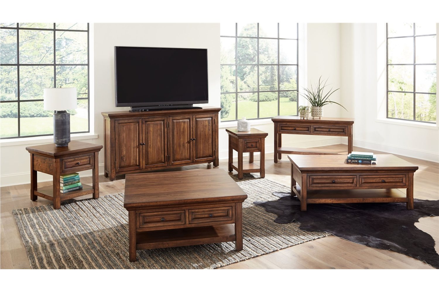 Hill Crest Chairside Table