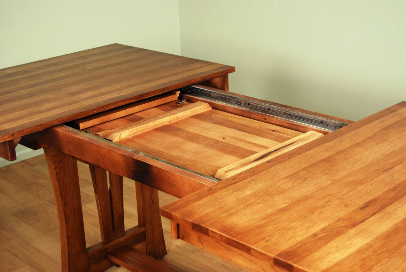 Cattail Bungalow Table & Chairs