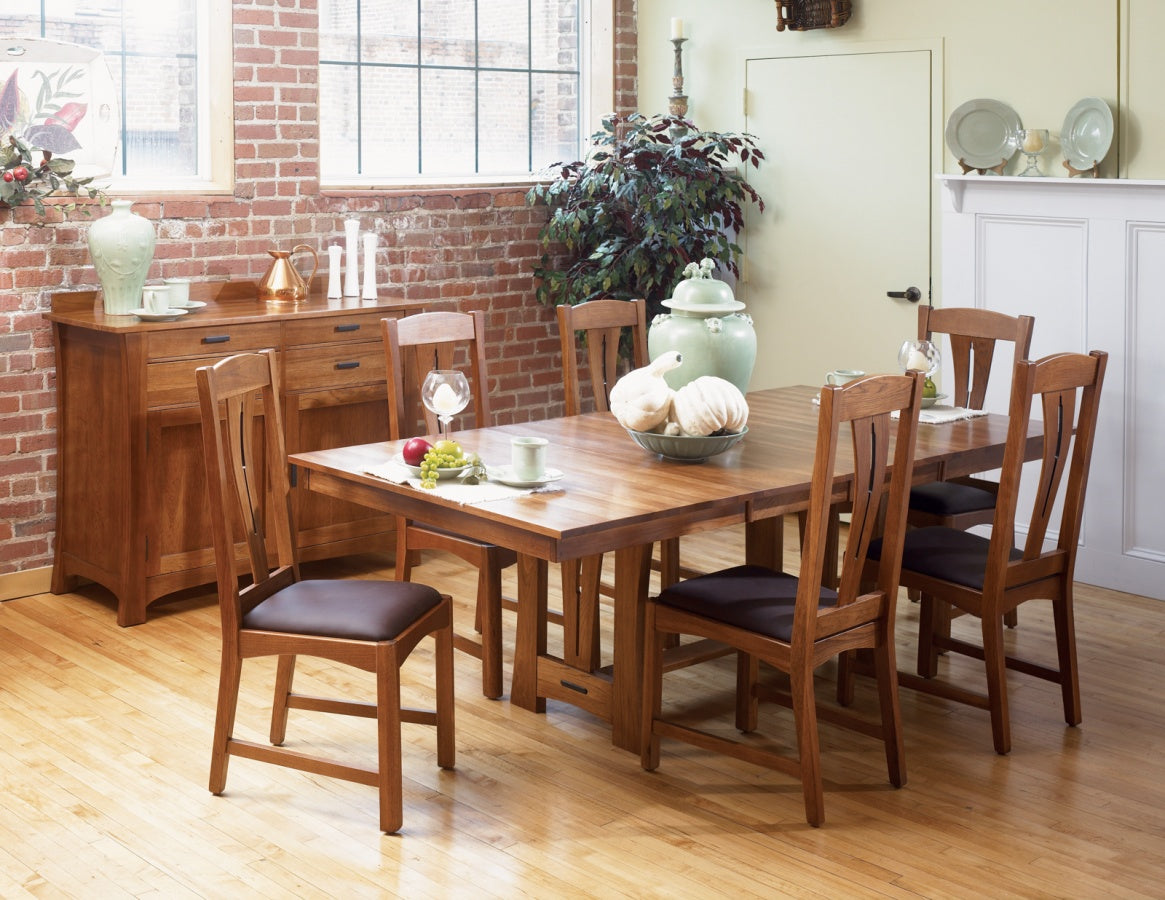 Cattail Bungalow Table & Chairs