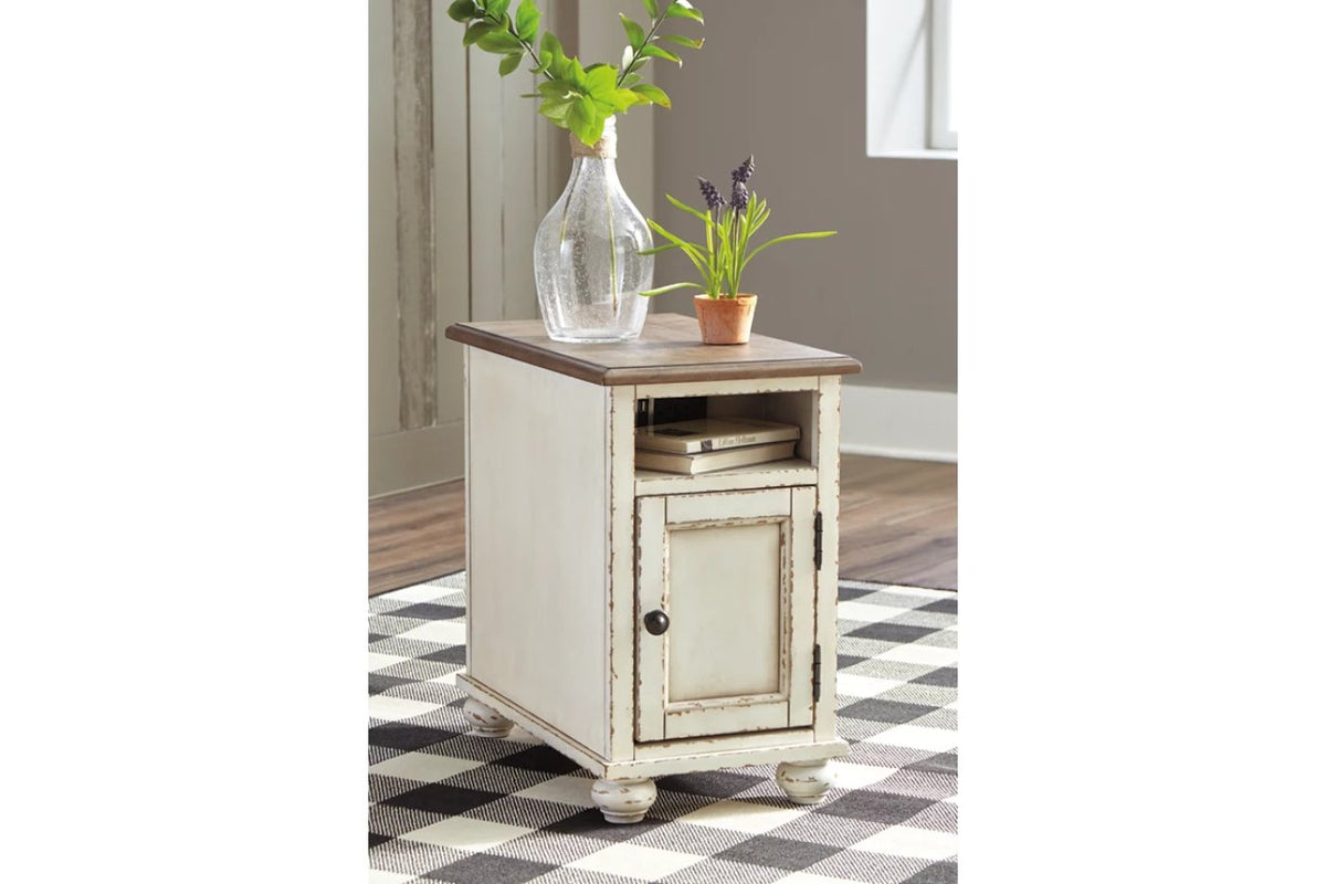 Realyn Chairside End Table